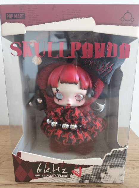 POPMART SKULLPANDA ぬいぐるみ 6kHz 海外限定【イギリス】 UK】POP MART SKULLPANDA Plush-6kHz FIGURE Limited to 2pcs